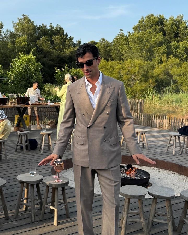 Location costume homme : le guide par événement 2026